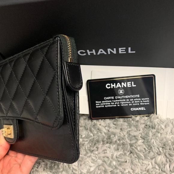 ❌SOLD❌Chanel reissue pouch/wristlet - Picture 5 of 10